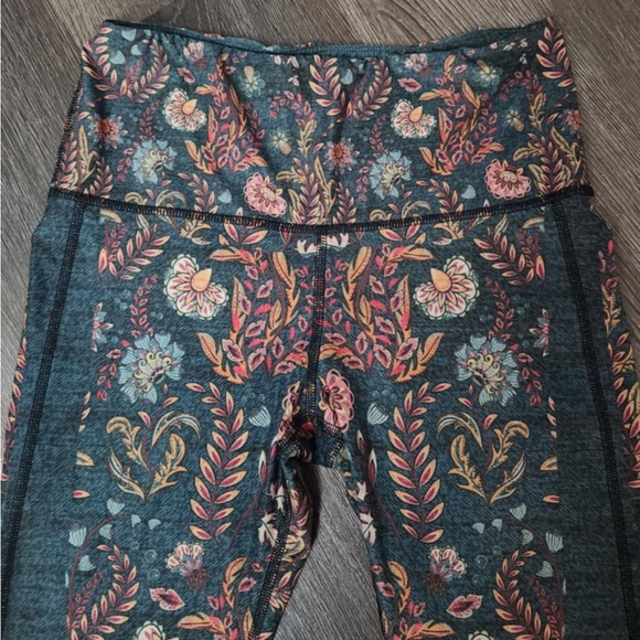 Yoga democracy Festival Denim Printed Bell Bottoms flare leggings floral size L - Picture 7 of 10